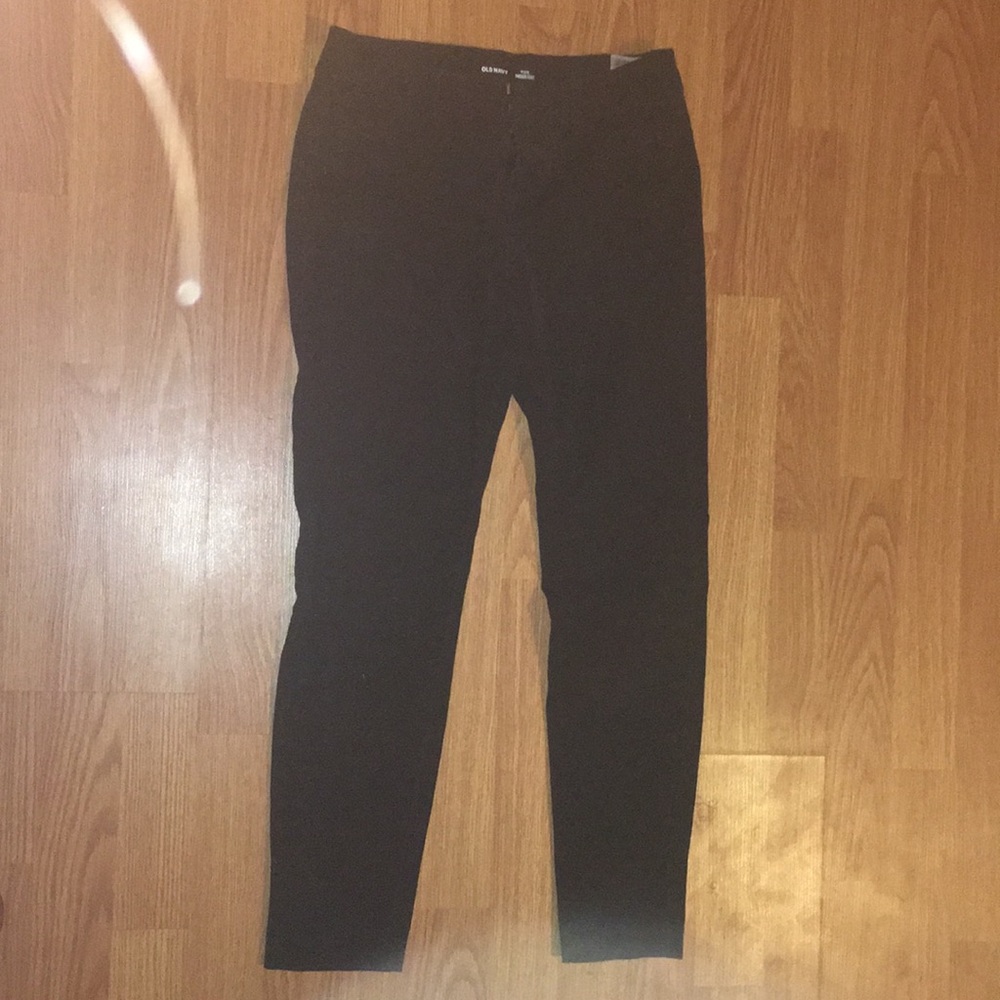 Size 0, pixie cut black skinny jeans from oldnavy